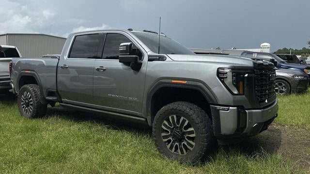 2024 GMC Sierra 2500HD Denali Ultimate
