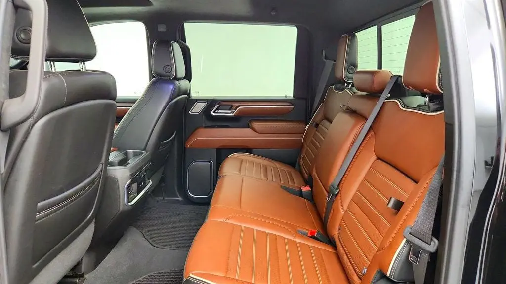 2024 GMC Sierra Hd - $67,995