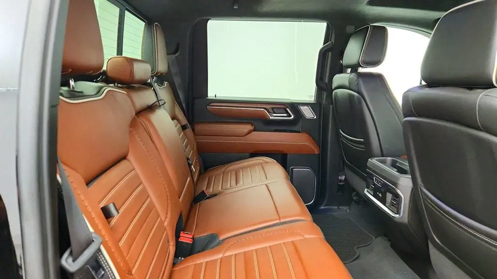 2024 GMC Sierra Hd - $67,995