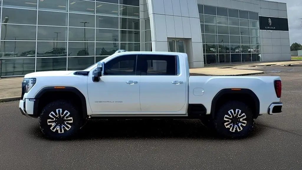 2024 GMC Sierra 2500HD Denali Ultimate