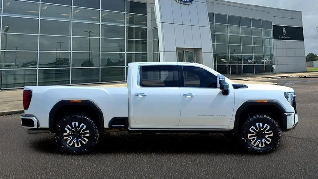 2024 GMC Sierra 2500HD Denali Ultimate