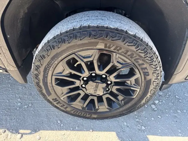 2024 GMC Sierra Hd - $70,700