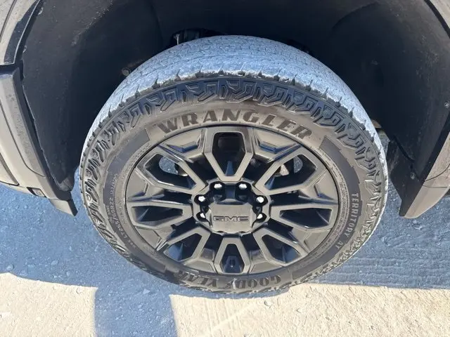 2024 GMC Sierra Hd - $70,700