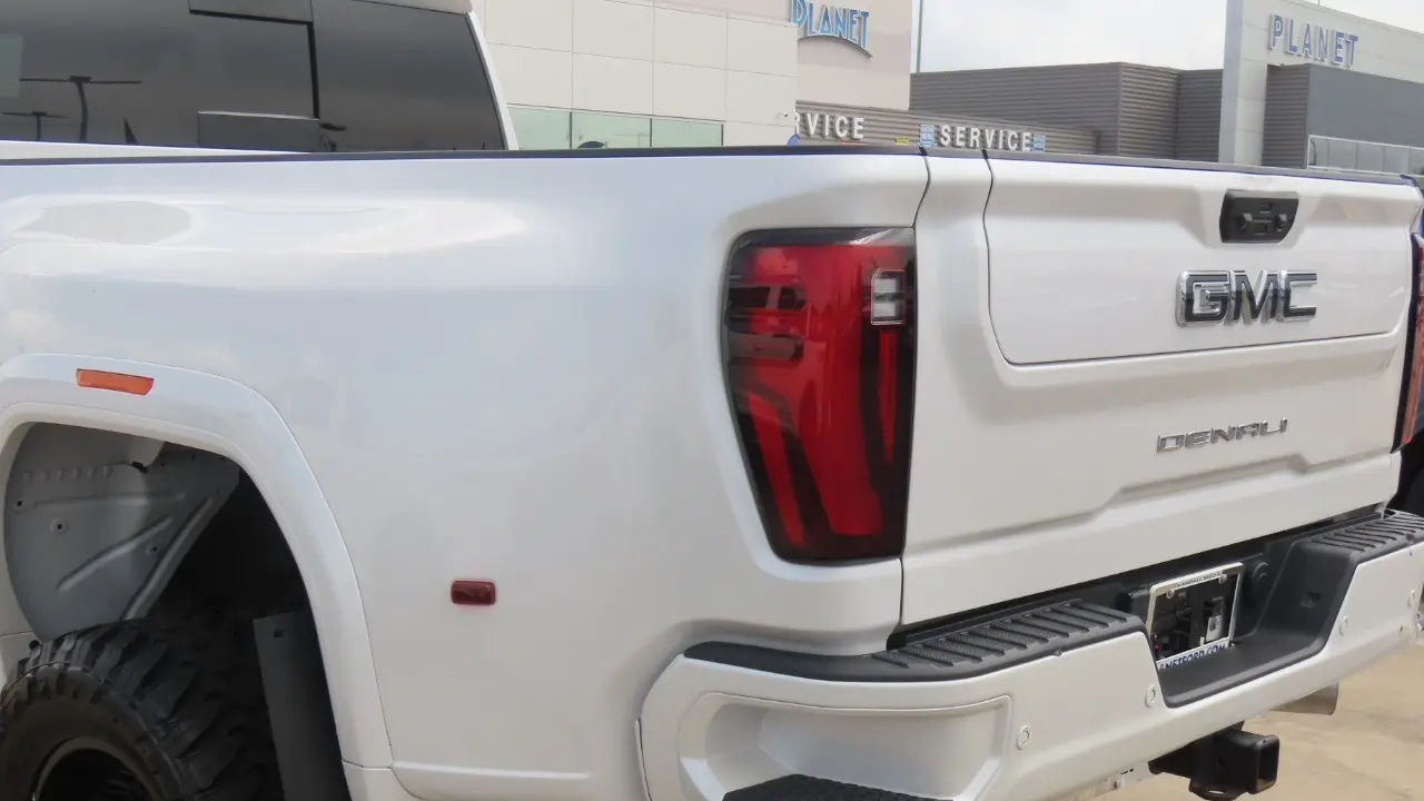 2024 GMC Sierra 3500HD Denali Ultimate