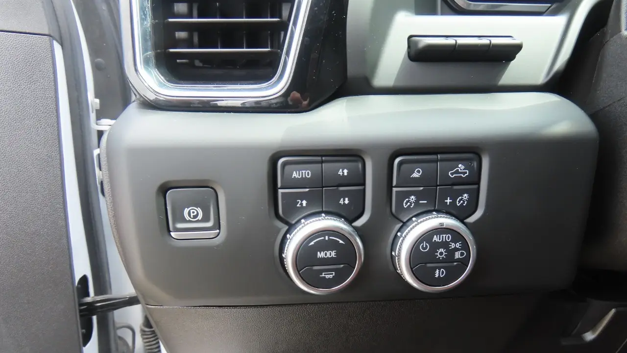 2024 GMC Sierra 3500HD Denali Ultimate