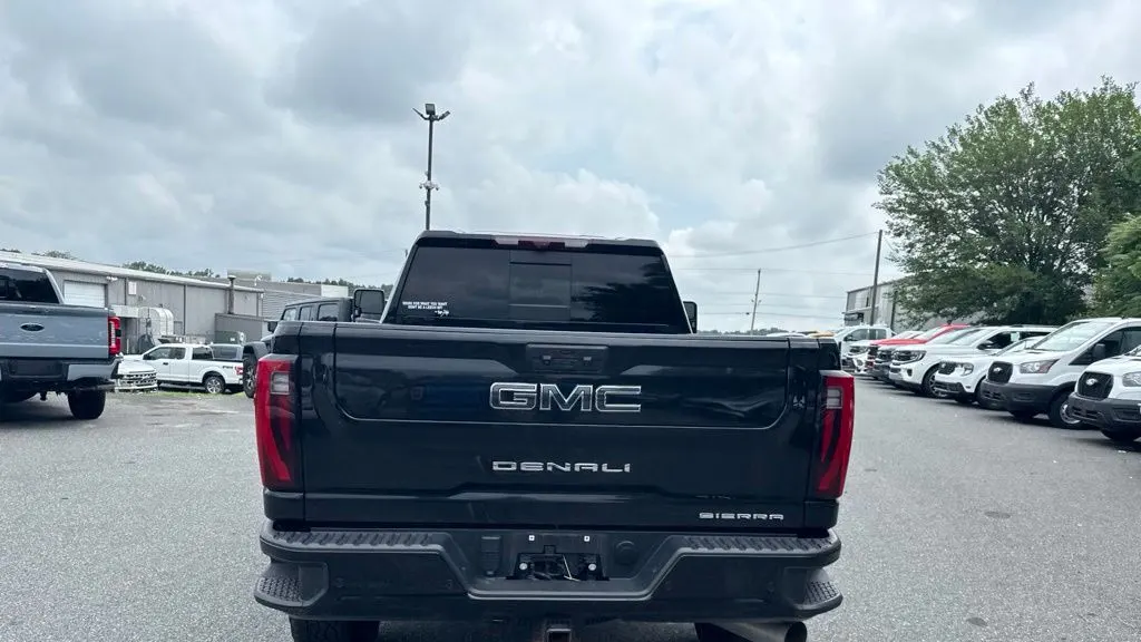 2024 GMC Sierra 3500HD Denali Ultimate