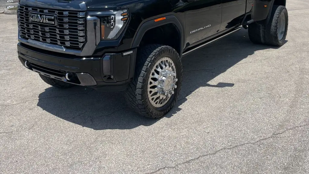 2024 GMC Sierra 3500HD Denali Ultimate