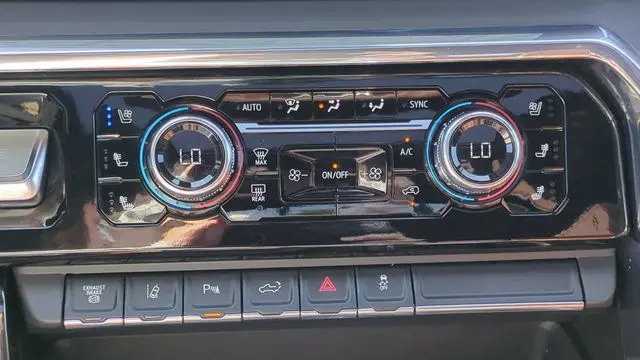 2024 GMC Sierra 3500HD Denali Ultimate