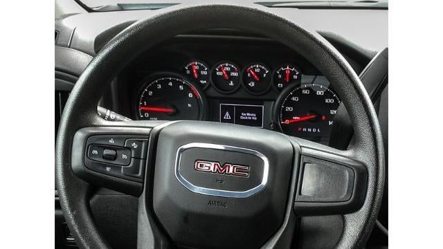2025 GMC Sierra 2500HD Pro