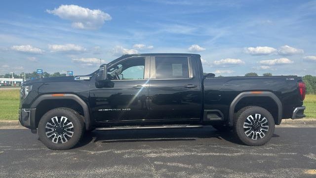 2025 GMC Sierra 2500HD Pro