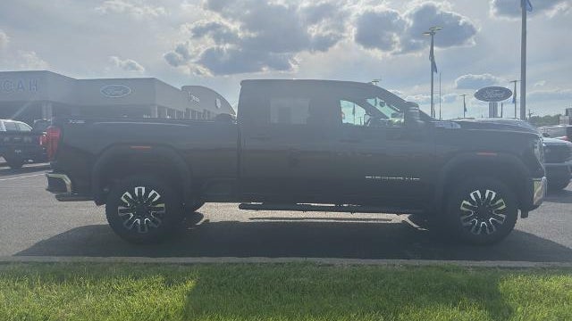 2025 GMC Sierra 2500HD Pro