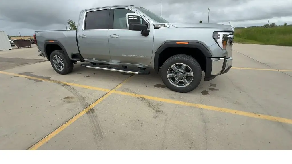 2026 GMC Sierra 2500HD SLT