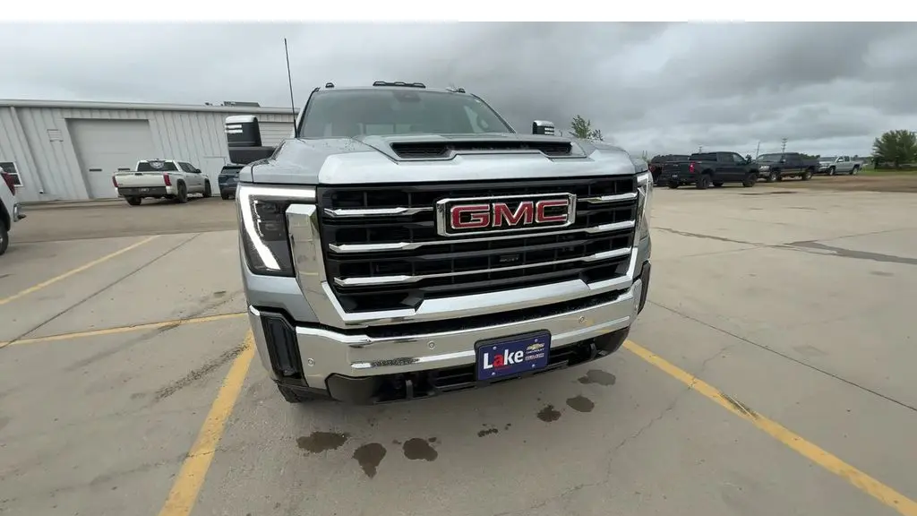 2026 GMC Sierra 2500HD SLT