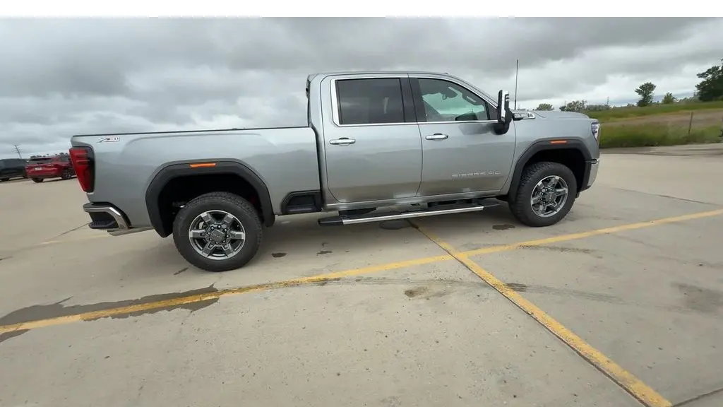 2026 GMC Sierra 2500HD SLT