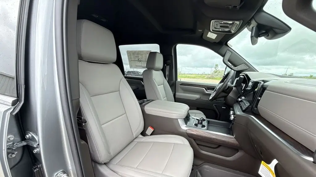 2026 GMC Sierra 2500HD SLT