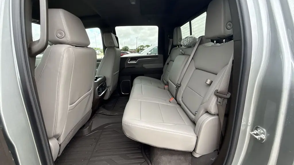 2026 GMC Sierra 2500HD SLT