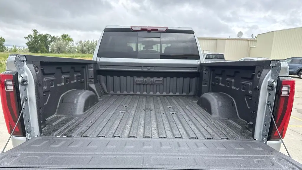 2026 GMC Sierra 2500HD SLT