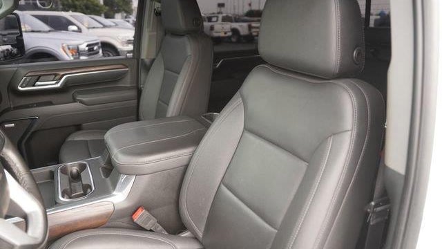 2025 GMC Sierra 2500HD SLT
