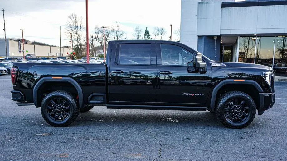2026 GMC Sierra 2500HD AT4