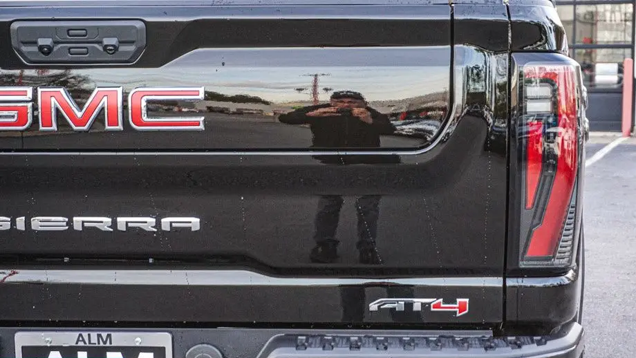2026 GMC Sierra 2500HD AT4