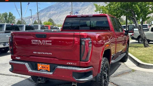 2025 GMC Sierra 2500HD AT4