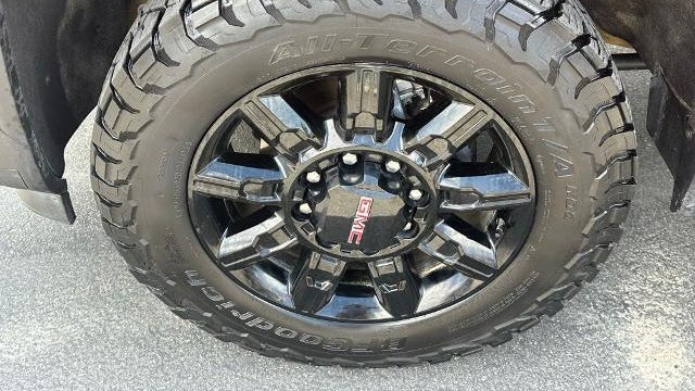 2025 GMC Sierra 2500HD AT4