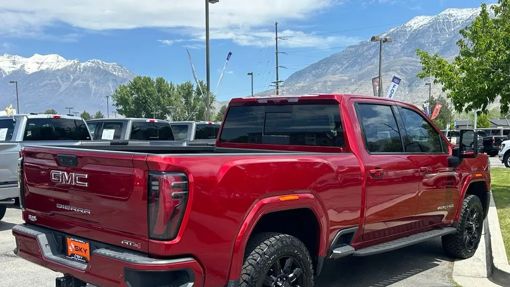 2025 GMC Sierra 2500HD AT4
