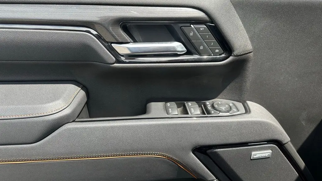 2025 GMC Sierra 2500HD AT4