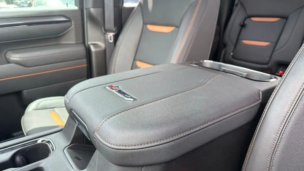 2025 GMC Sierra 2500HD AT4