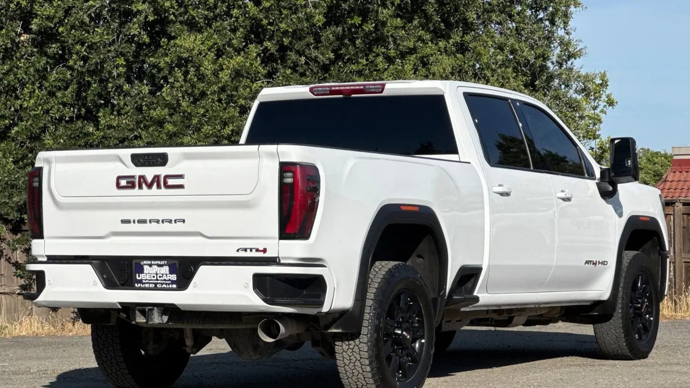 2025 GMC Sierra 2500HD AT4