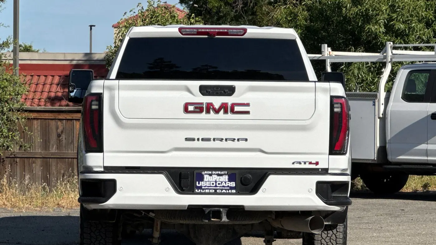 2025 GMC Sierra 2500HD AT4