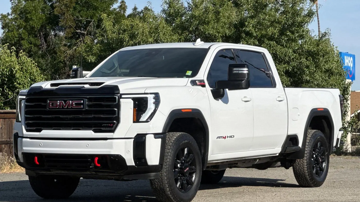 2025 GMC Sierra 2500HD AT4