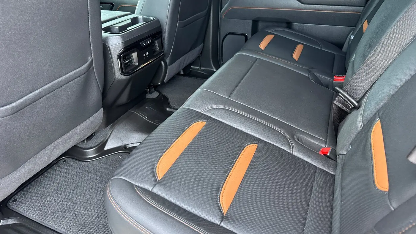 2025 GMC Sierra 2500HD AT4