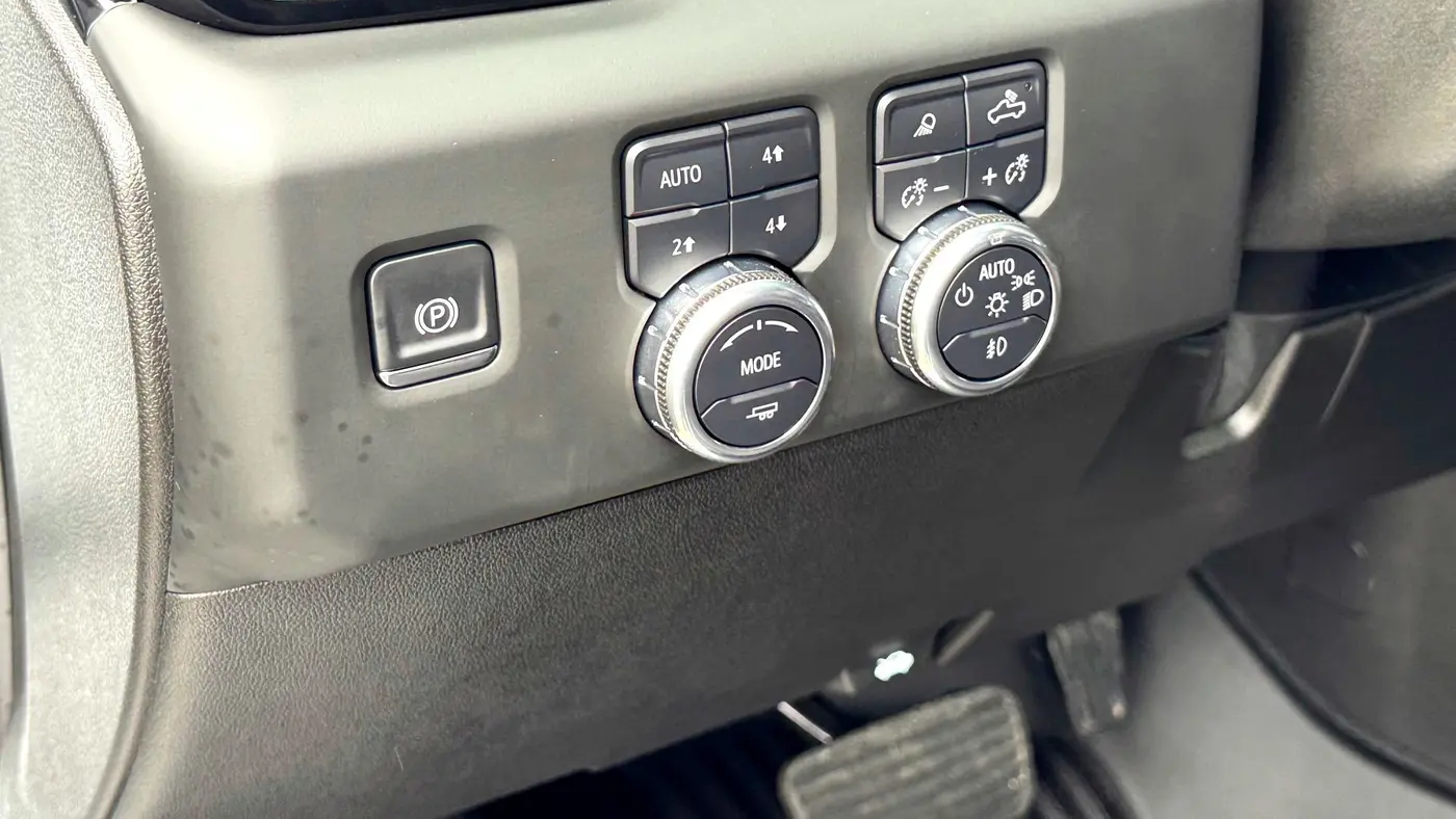 2025 GMC Sierra 2500HD AT4