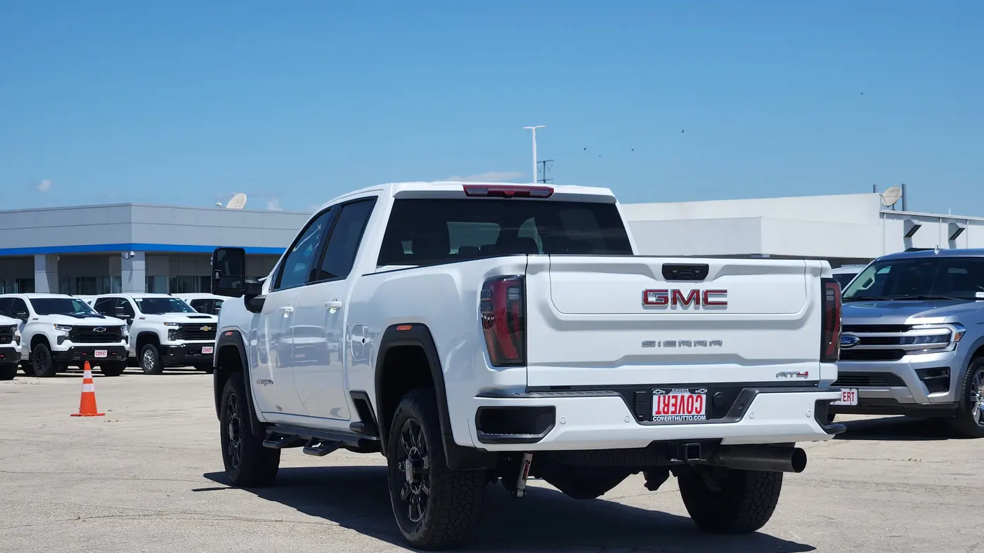 2025 GMC Sierra 2500HD AT4