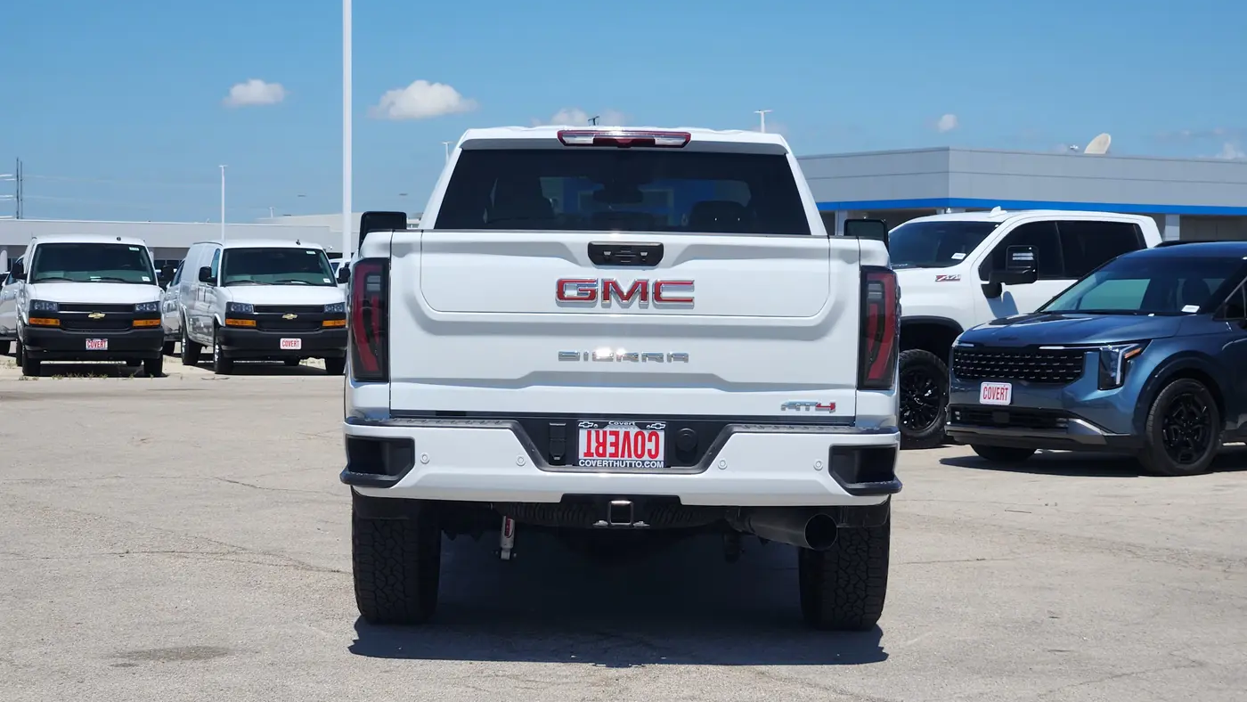 2025 GMC Sierra 2500HD AT4