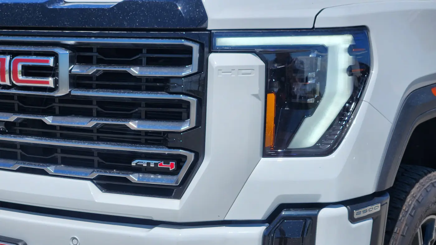 2025 GMC Sierra 2500HD AT4