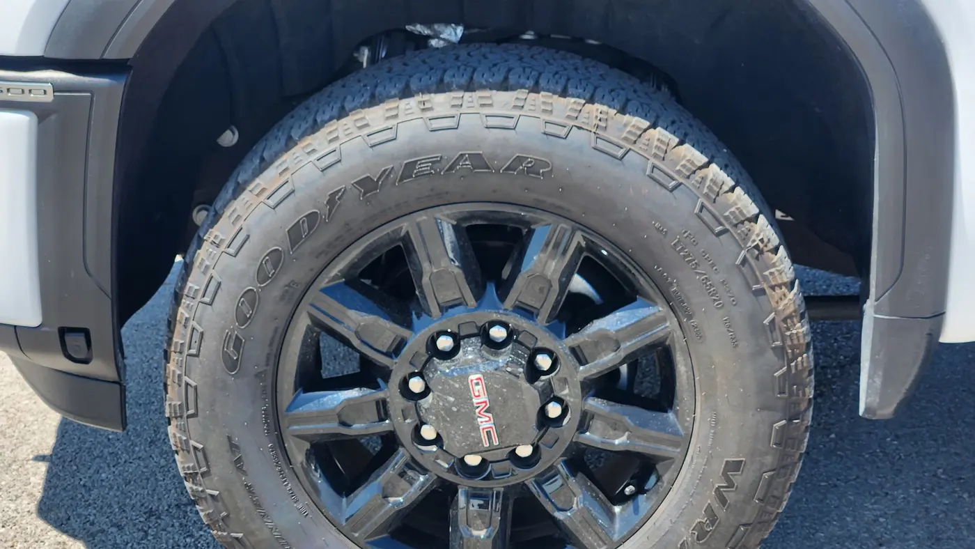 2025 GMC Sierra 2500HD AT4