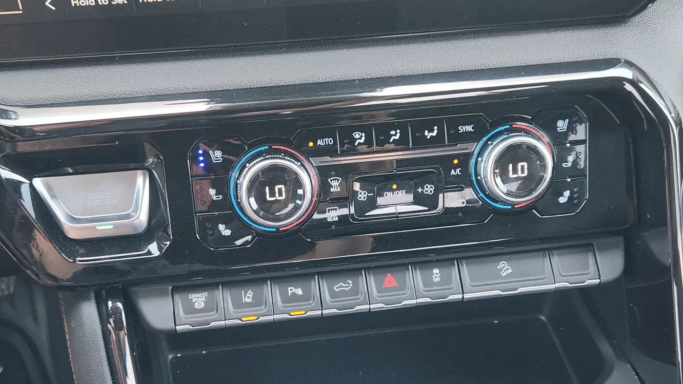 2025 GMC Sierra 2500HD AT4