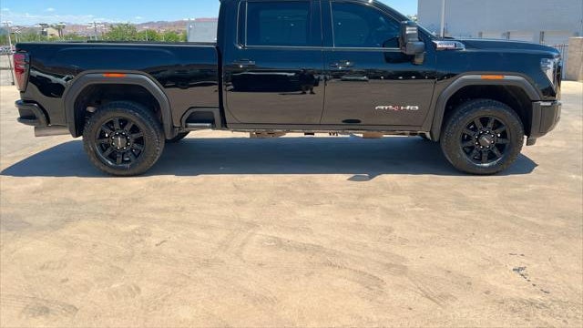 2025 GMC Sierra 2500HD AT4
