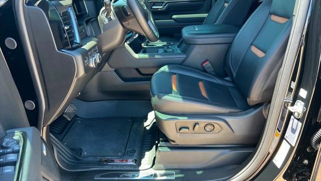 2025 GMC Sierra 2500HD AT4