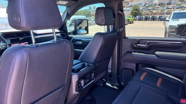 2025 GMC Sierra 2500HD AT4