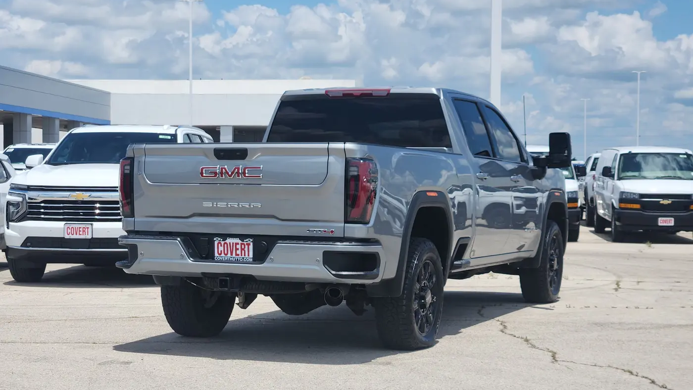 2025 GMC Sierra 2500HD AT4