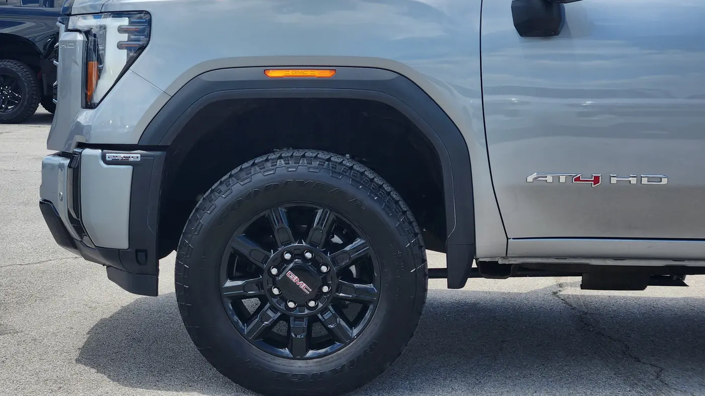 2025 GMC Sierra 2500HD AT4