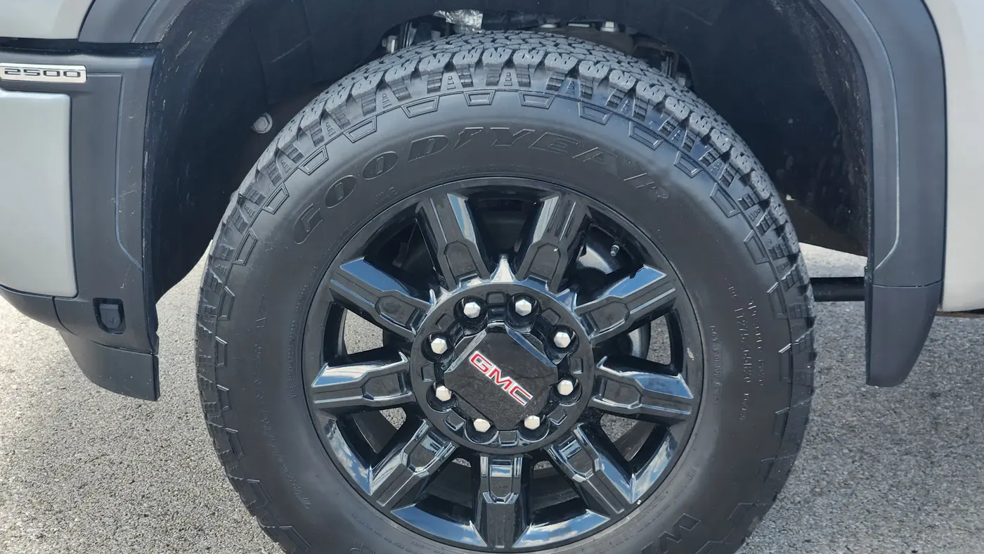 2025 GMC Sierra 2500HD AT4