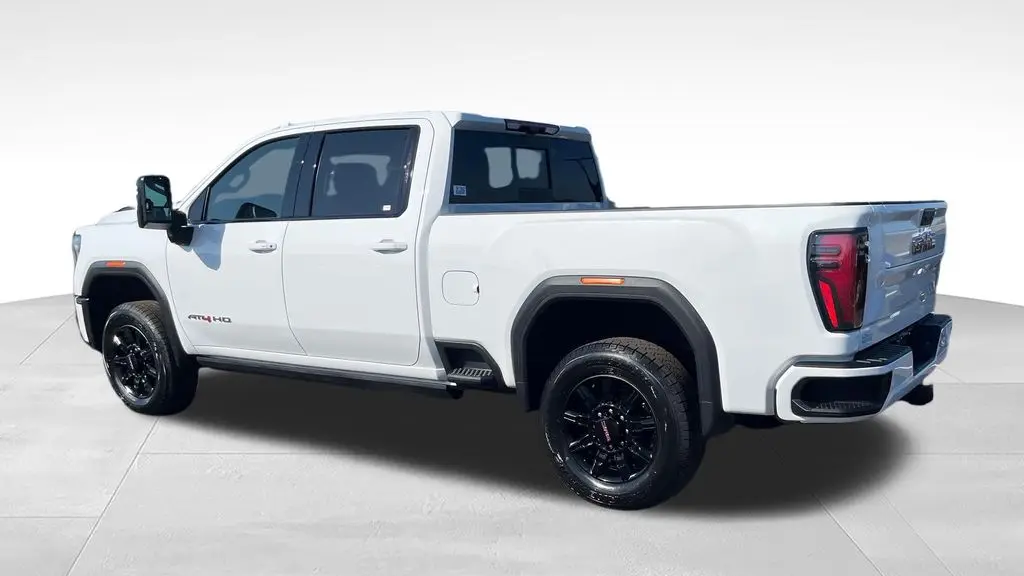2025 GMC Sierra 2500HD AT4