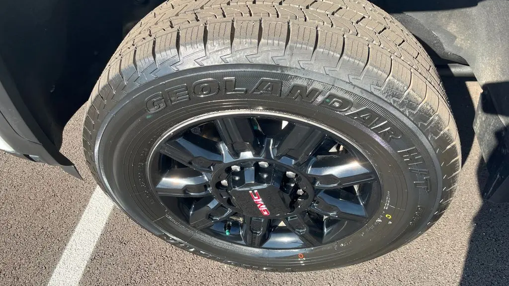 2025 GMC Sierra 2500HD AT4