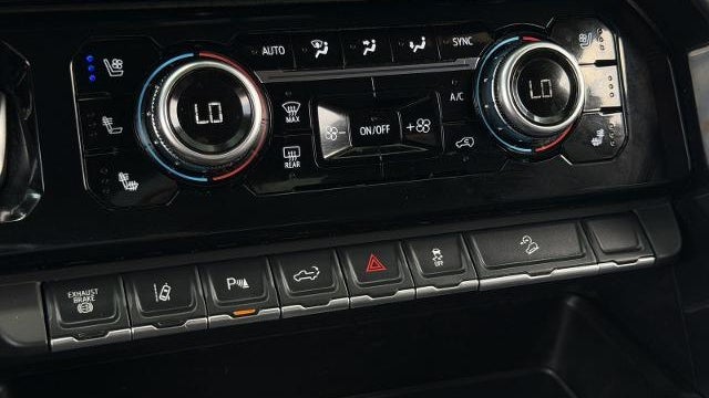2025 GMC Sierra 2500HD AT4