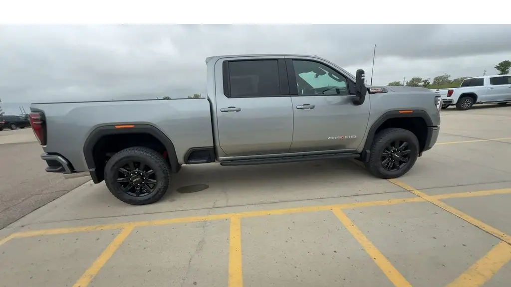 2026 GMC Sierra 2500HD AT4