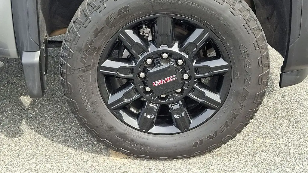 2025 GMC Sierra 2500HD AT4
